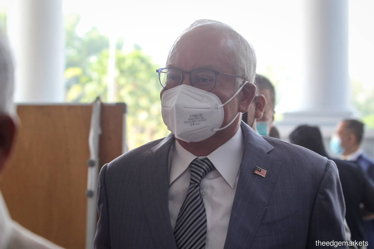Najib (pic) and Arul Kanda are on trial over 1MDB audit report tampering charges. (Photo by Mohamad Shahril Basri/The Edge)